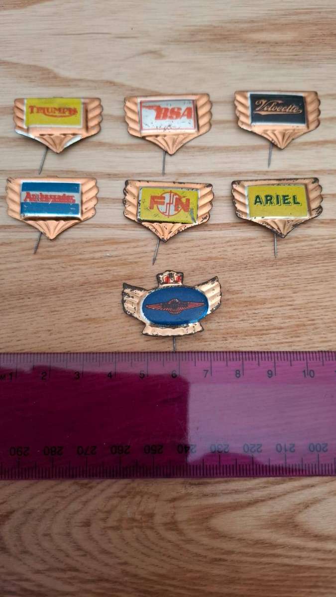 Rare Collection of Vintage Motor Cycle Great Britain Tin Pin Badges - in Good Condition