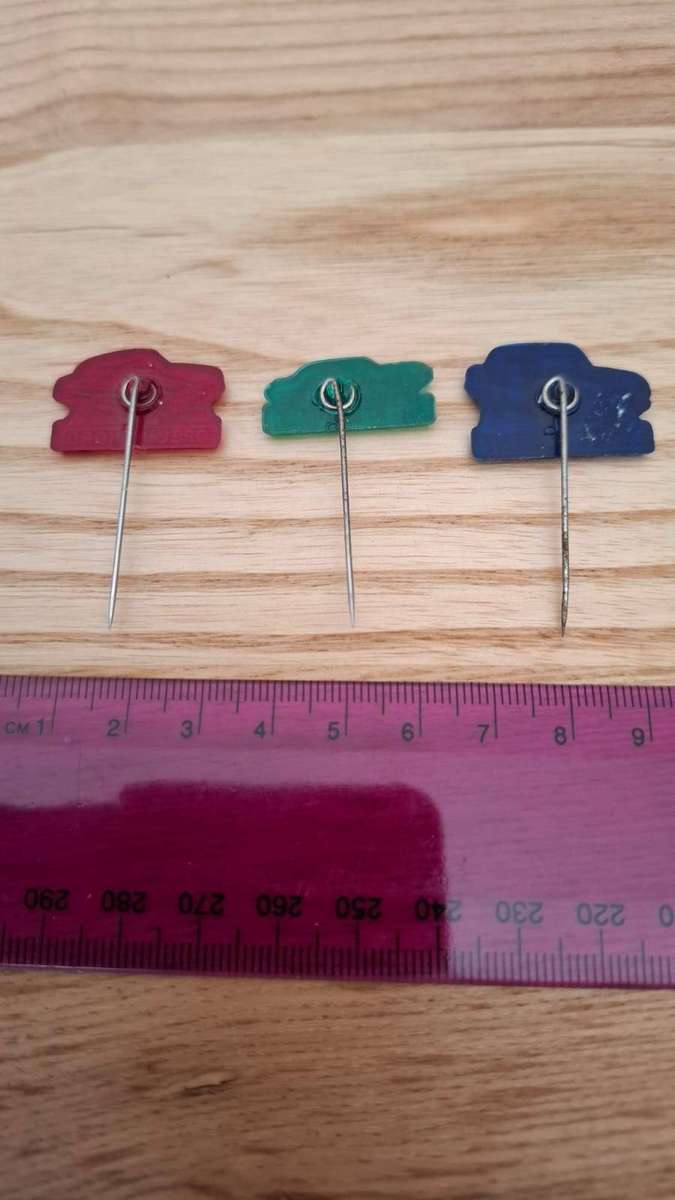 Three Stunning Vintage Opel Kadett/Record/Kapitan Plastic Pin Badges in Good Condition