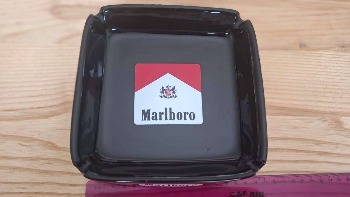 Stunning Wade England "Marlboro" Ashtray in Excellent Condition