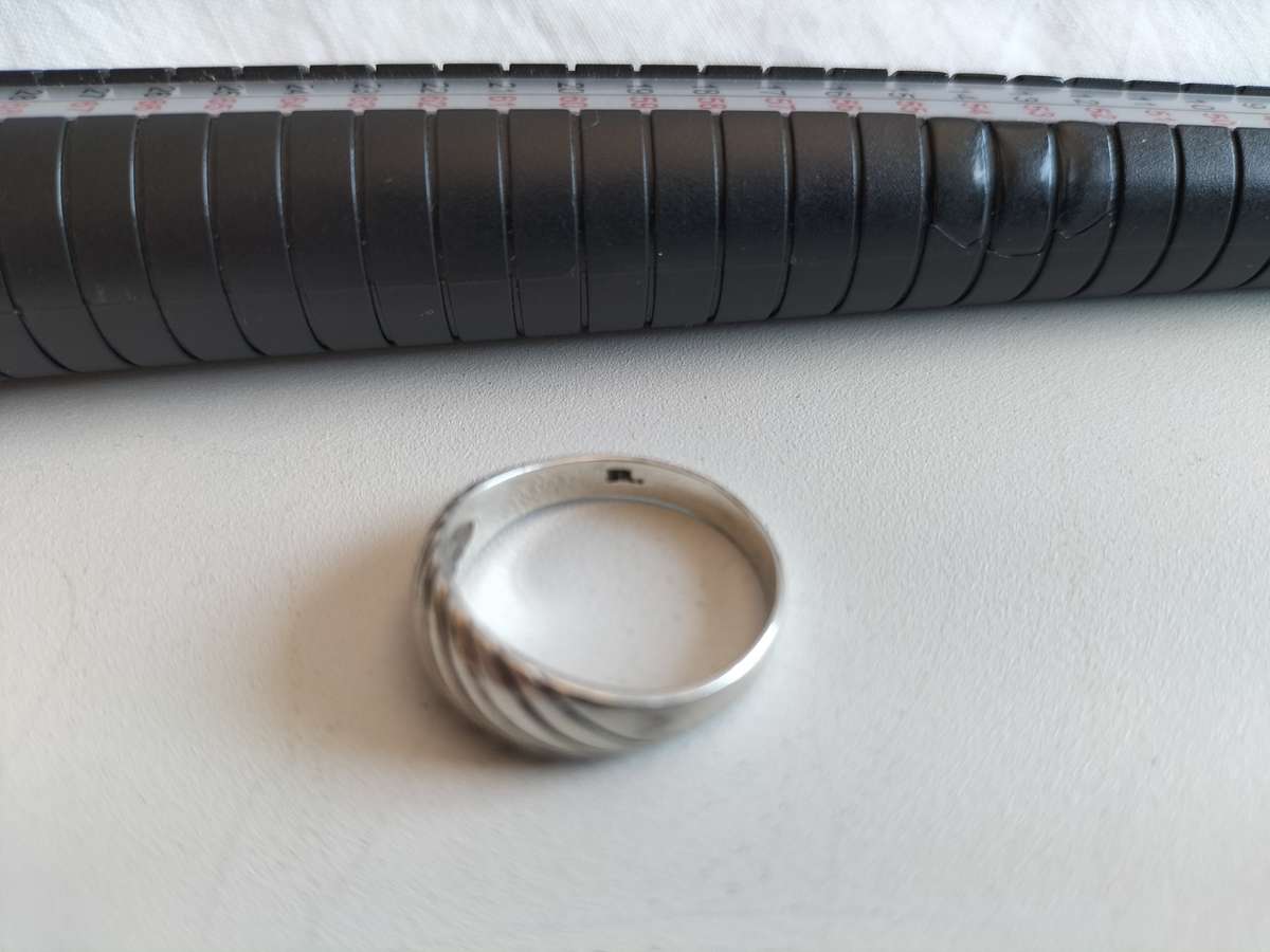 Beautiful Vintage Sterling Silver 925  Ring - 2.9 g