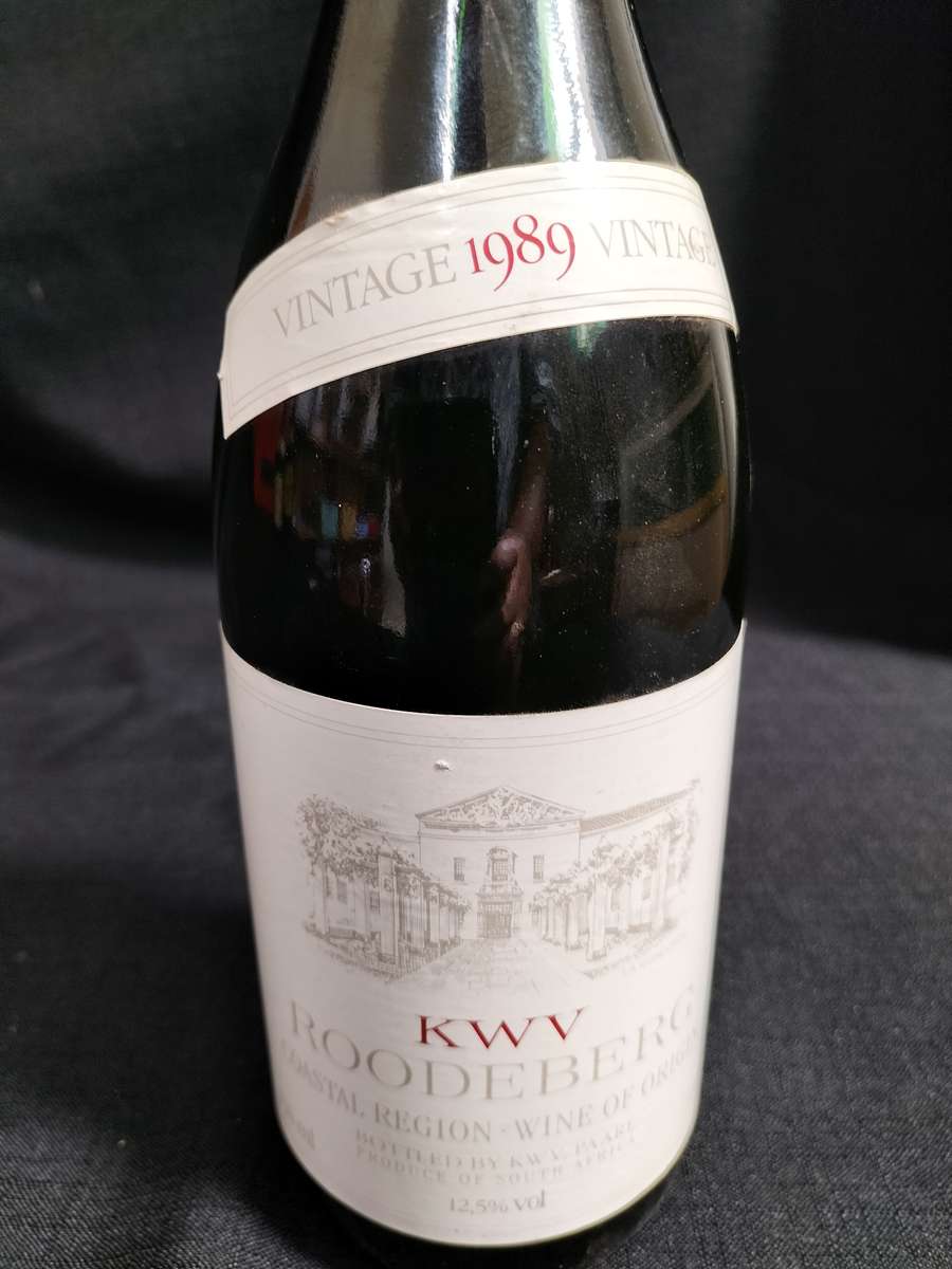 Vintage 1989 Vintage KWV Roodeberg  - 750ml - Sealed - Bottled by KWV