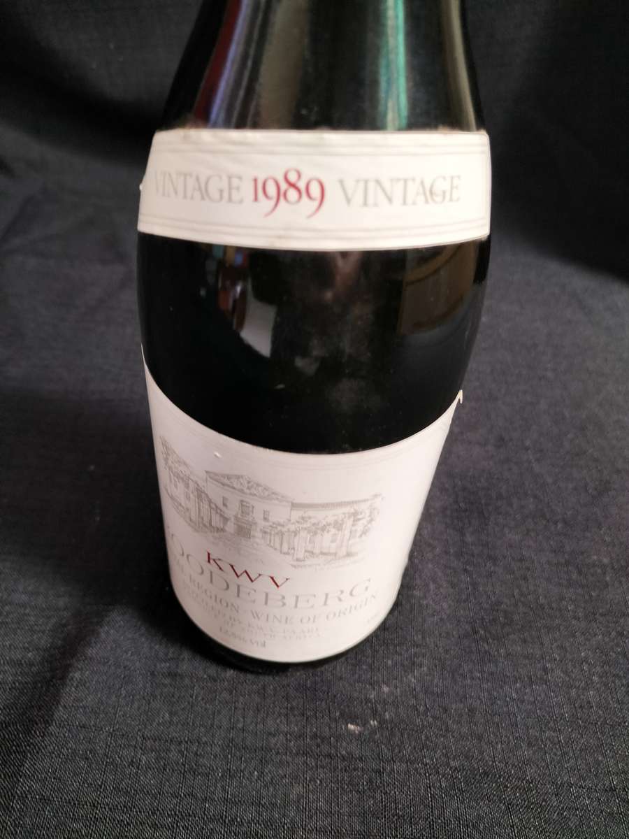 Vintage 1989 Vintage KWV Roodeberg  - 750ml - Sealed - Bottled by KWV