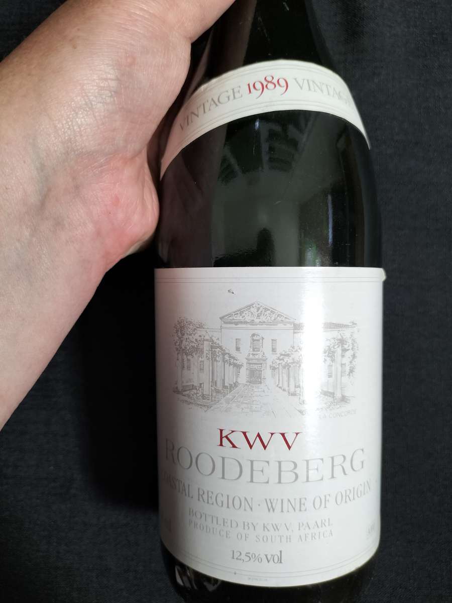 Vintage 1989 Vintage KWV Roodeberg  - 750ml - Sealed - Bottled by KWV