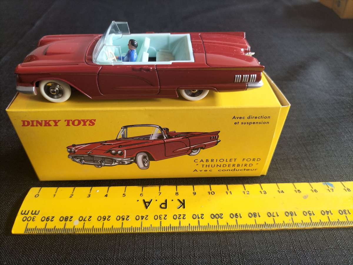 Vintage Dinky Toys NO555-Cabriolet Ford Thunderbird -DeAgostini Reproduction-Good Condition