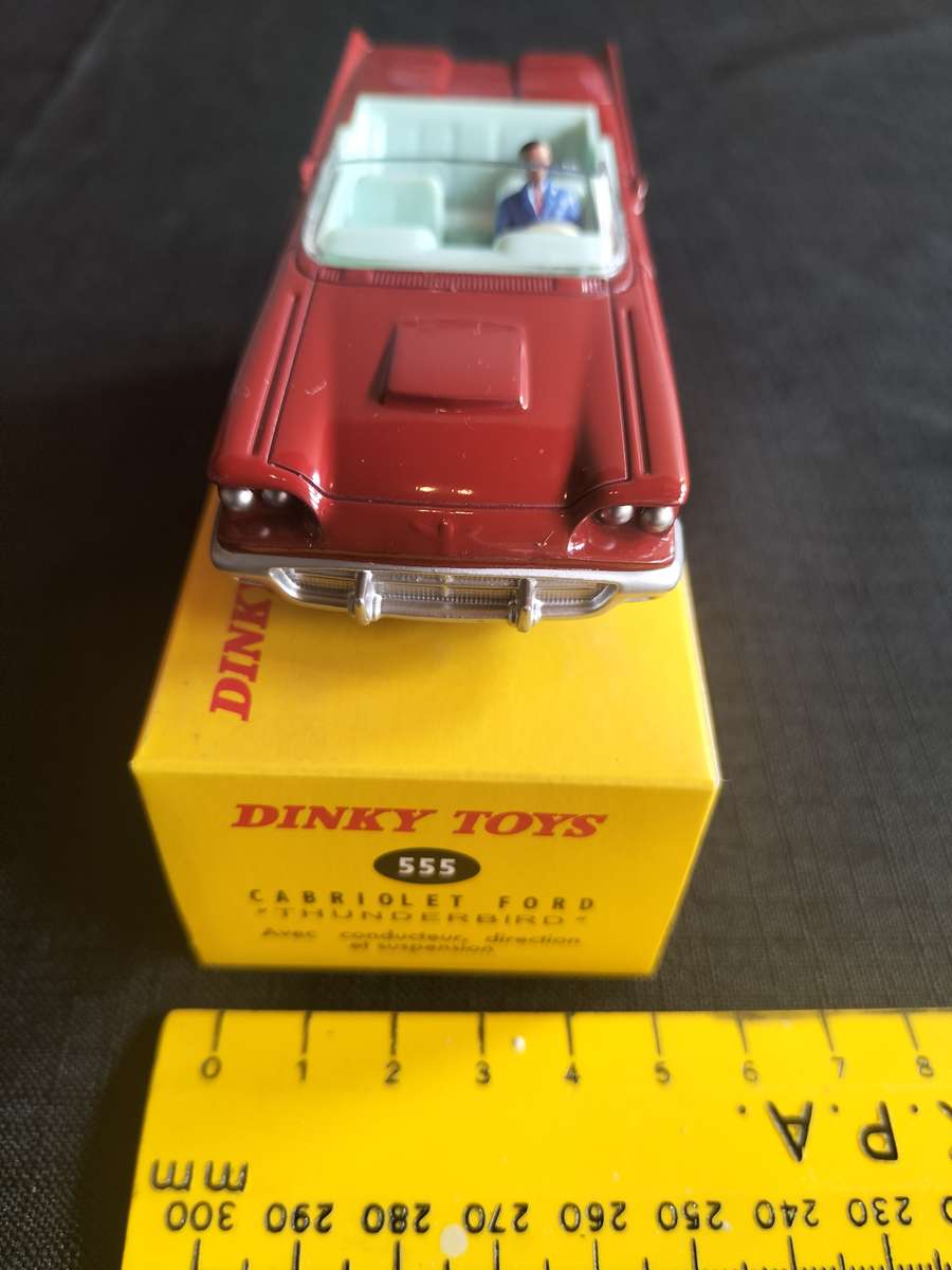 Vintage Dinky Toys NO555-Cabriolet Ford Thunderbird -DeAgostini Reproduction-Good Condition
