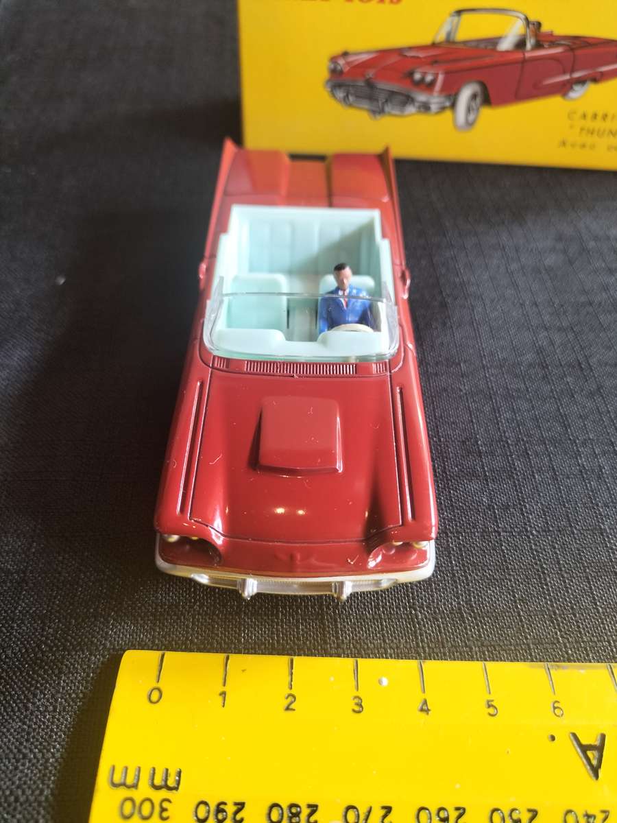 Vintage Dinky Toys NO555-Cabriolet Ford Thunderbird -DeAgostini Reproduction-Good Condition