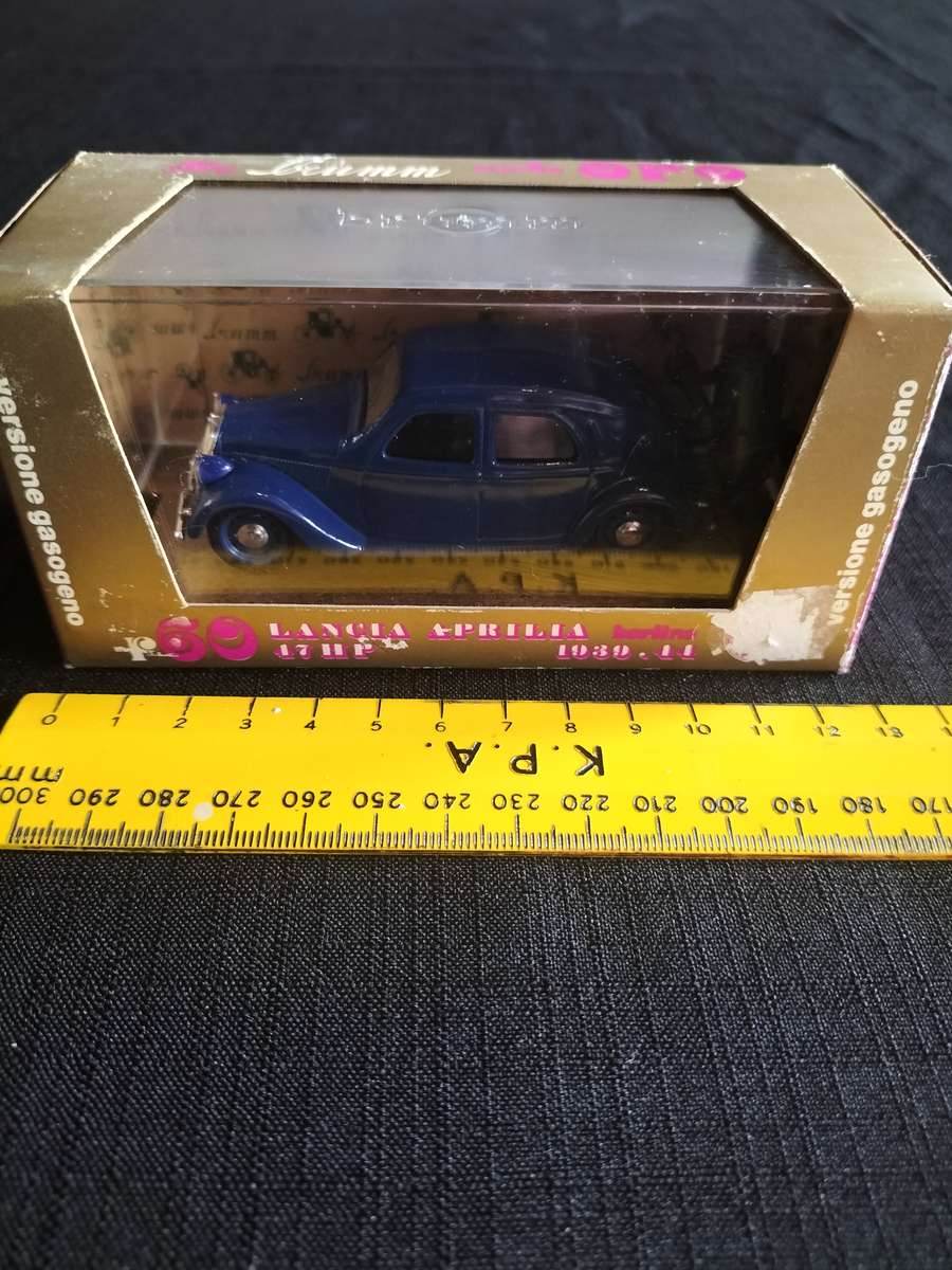 Vintage Brumm R60 , 47HP Lancia Aprilia Berlina 1939-1944 - Versione Gasogeno- Good Condition