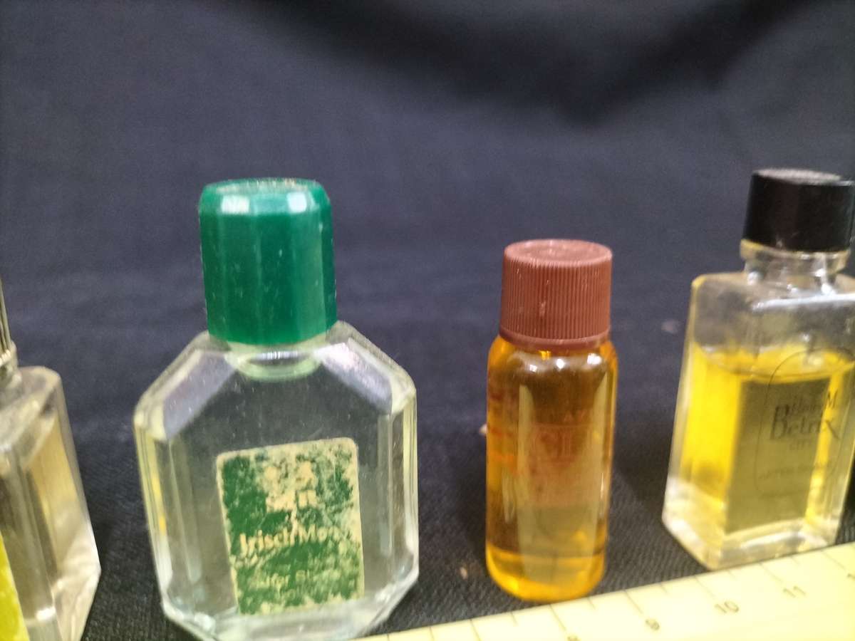 10 Vintage Miniature Perfumes