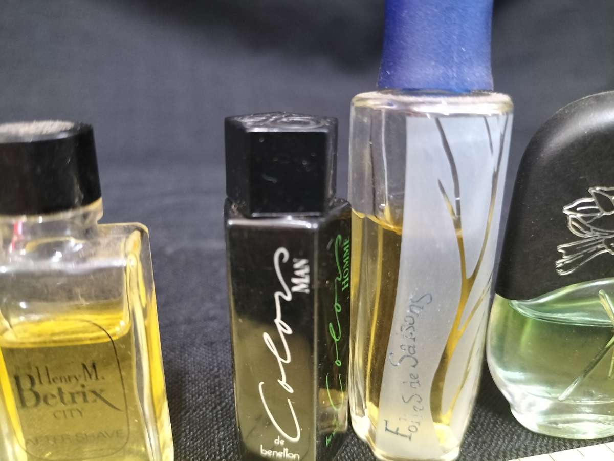 10 Vintage Miniature Perfumes