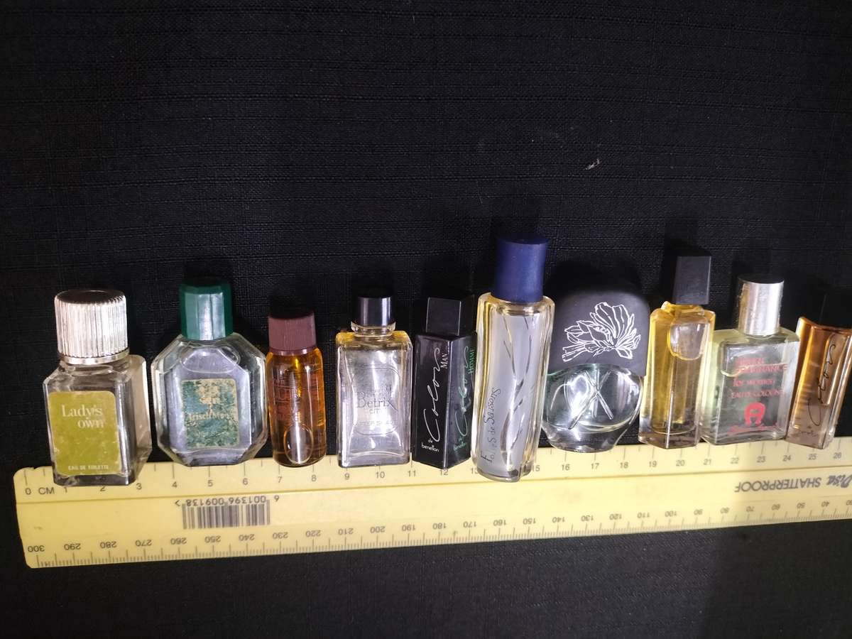 10 Vintage Miniature Perfumes
