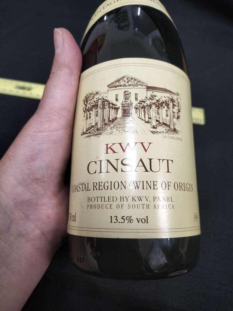 Vintage 1994 Oesjaar Vintage KWV Cinsaut - 750ml - Sealed - Bottled by KWV Paarl