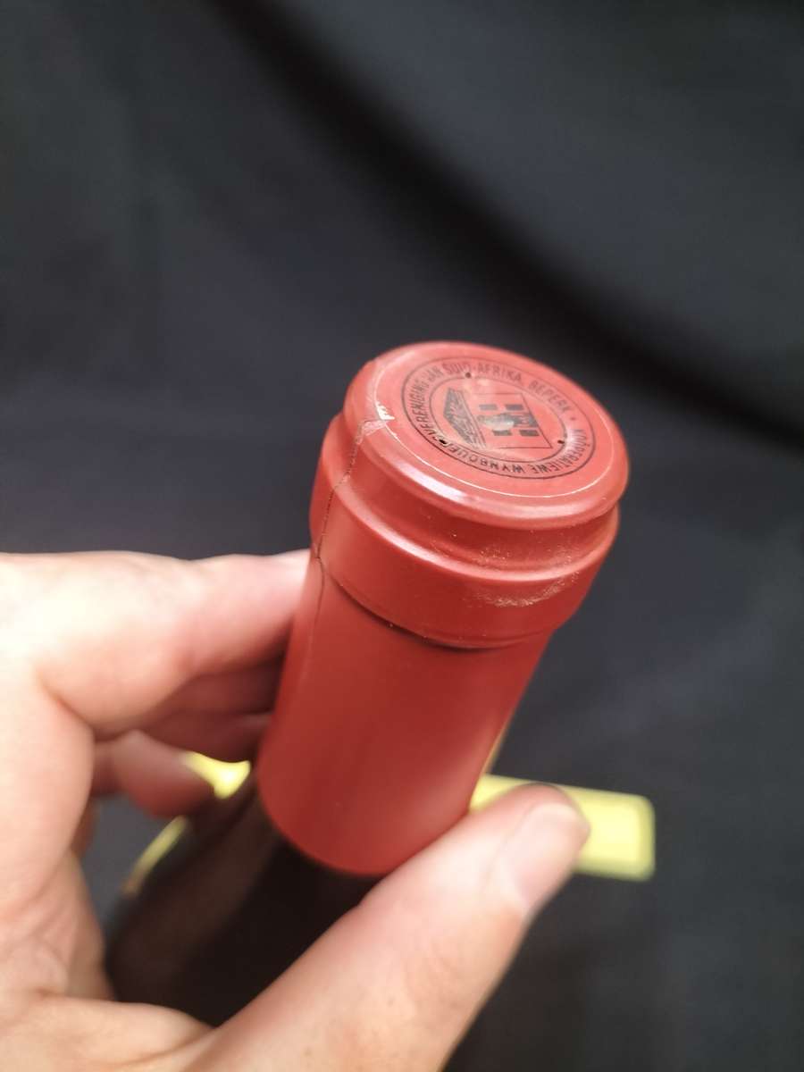 Vintage 1994 Oesjaar Vintage KWV Cinsaut - 750ml - Sealed - Bottled by KWV Paarl