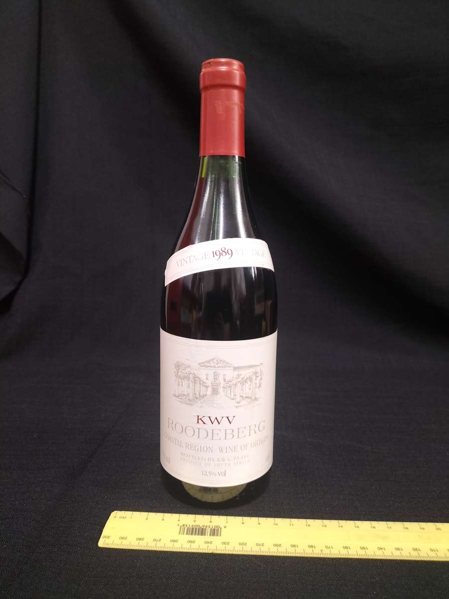 Vintage 1989 Vintage KWV Roodeberg  - 750ml - Sealed - Bottled by KWV Paarl