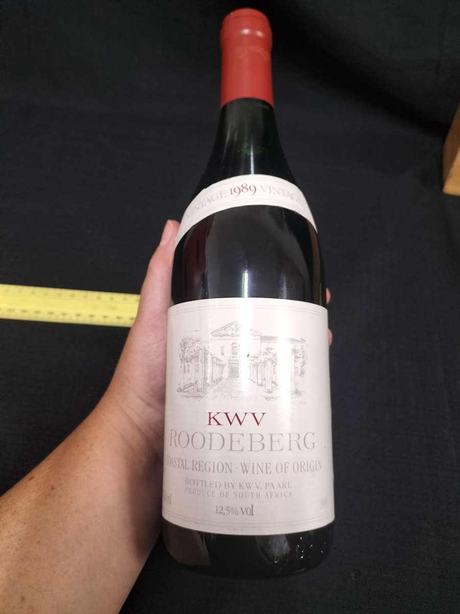 Vintage 1989 Vintage KWV Roodeberg  - 750ml - Sealed - Bottled by KWV Paarl
