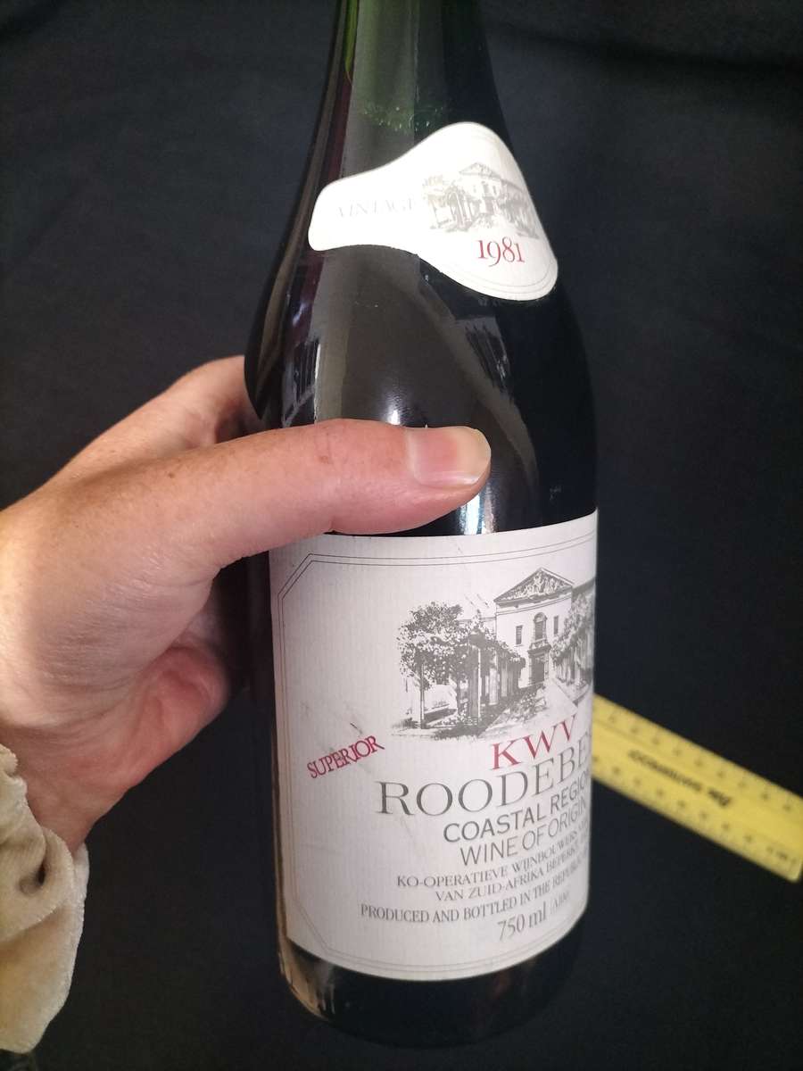 Vintage 1981 Vintage Superior KWV Roodeberg  - 750ml - Sealed