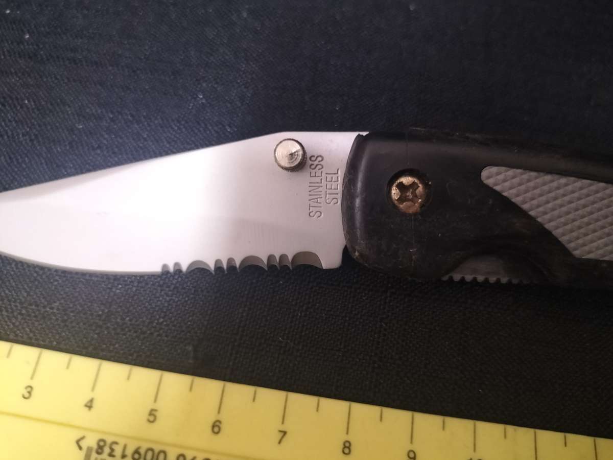 Stainless Steel Blade Liner Black Folding Knife - Good Condition