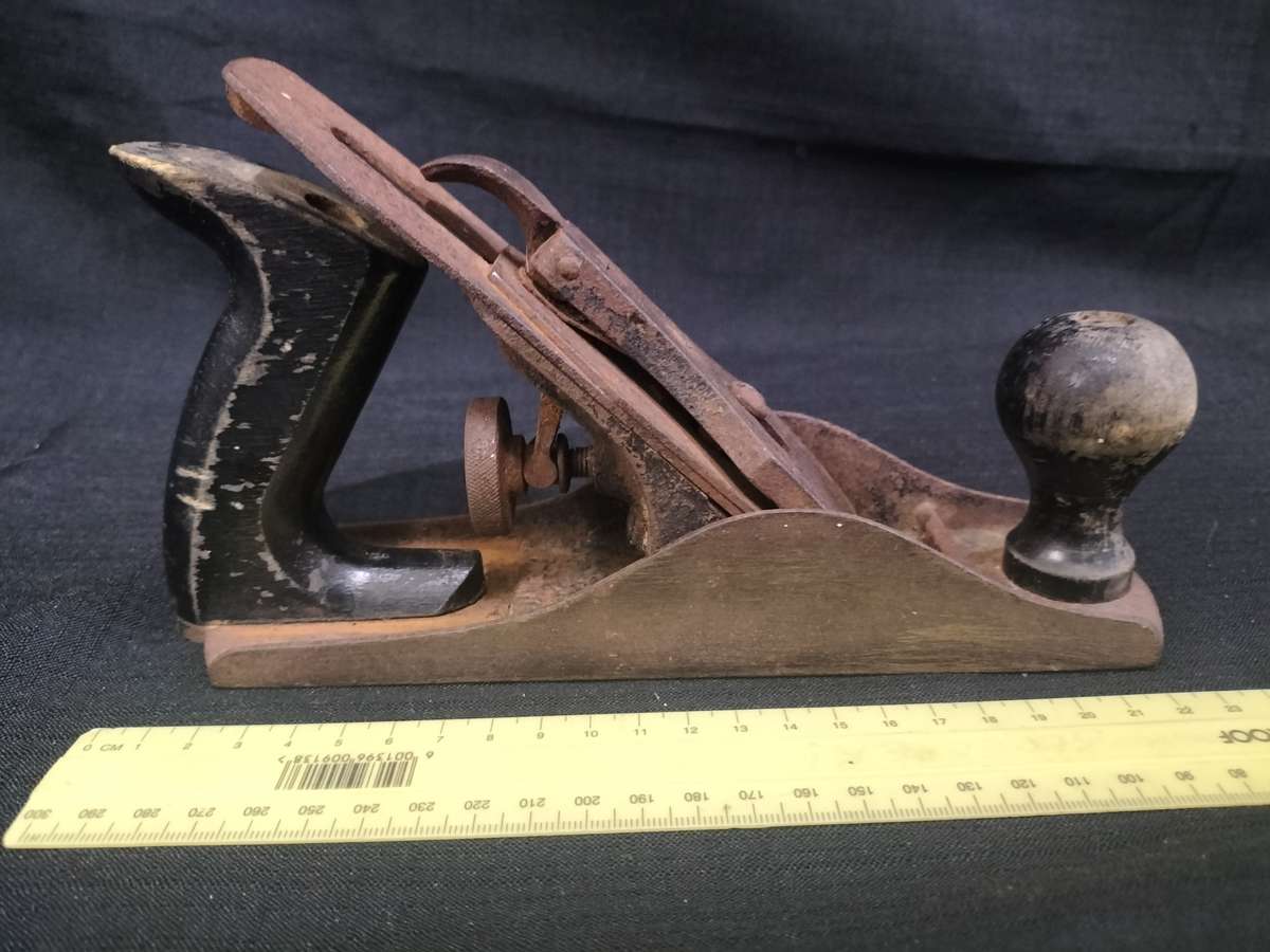 Unknown Vintage Hand Bench Plane - Made in USA - View Description
