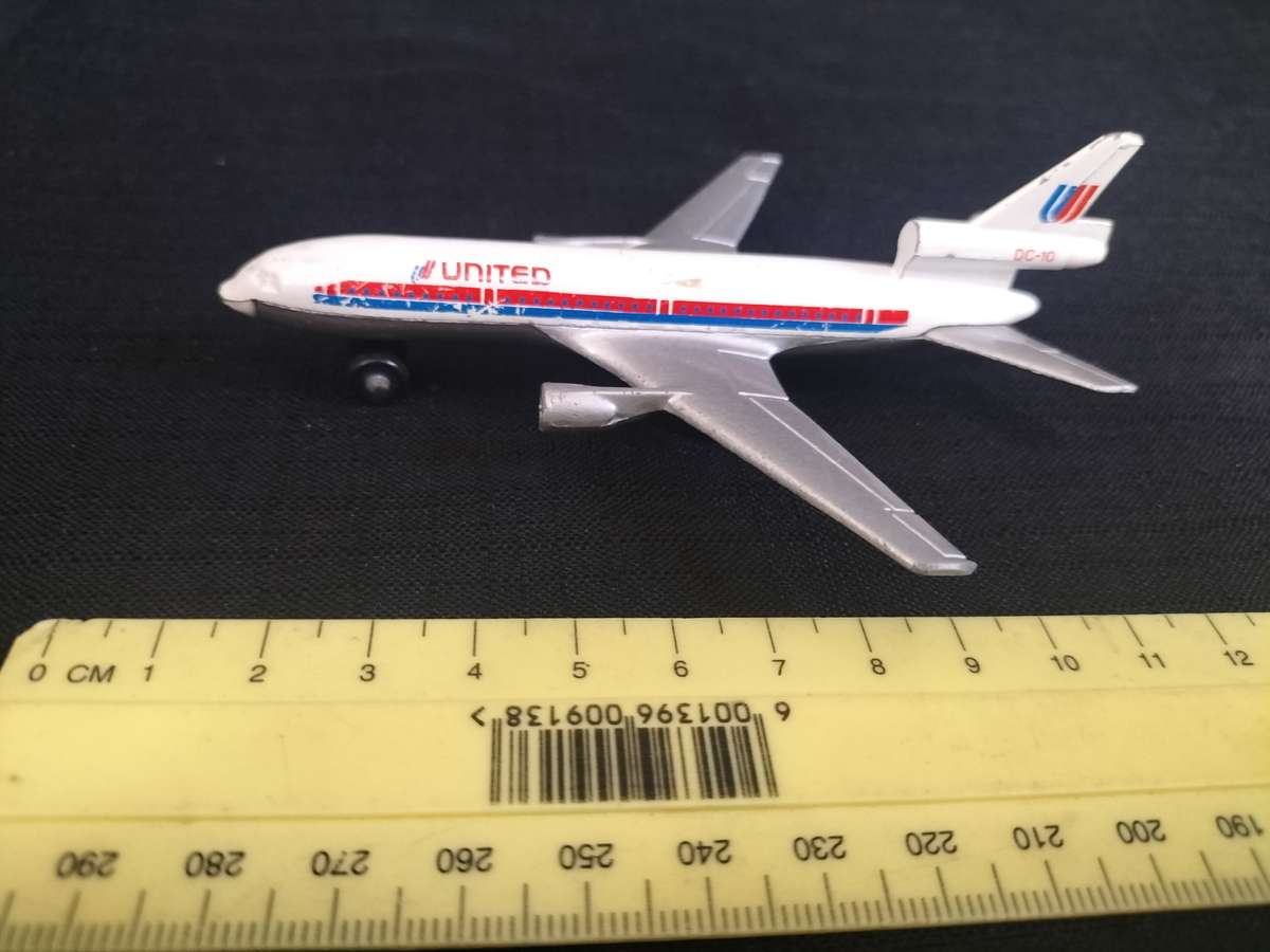 Very Rare Vintage Lesney Match Box Series 1973 SB -13  DC-10- Sky Busters - Made in England