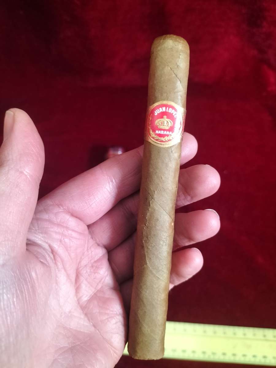 Cigar Case Tube Silver With Gold Band And Juan Lopez Habana Cigar