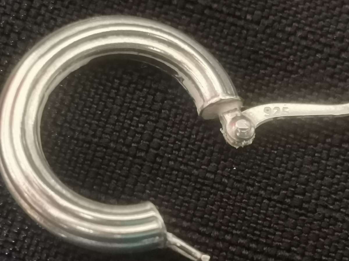 Stunning Siver 925 Hoop Earrings in Great Condition 3.7 grams