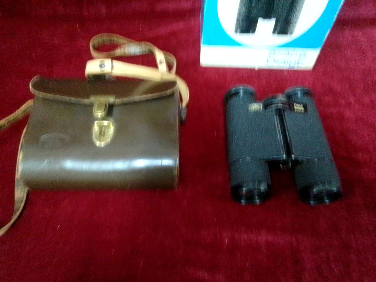 Beautiful Vintage Pair Of German Carl Zeiss 8x30B Dialyt Binoculars With Genuine Leather Case