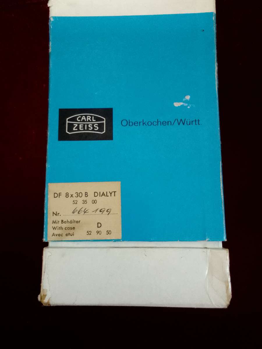 Beautiful Vintage Pair Of German Carl Zeiss 8x30B Dialyt Binoculars With Genuine Leather Case