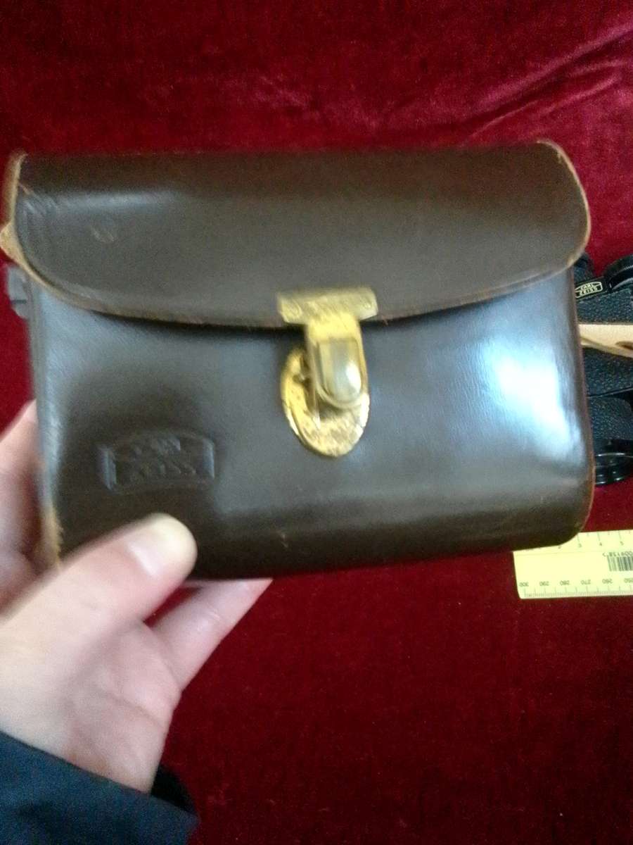 Beautiful Vintage Pair Of German Carl Zeiss 8x30B Dialyt Binoculars With Genuine Leather Case