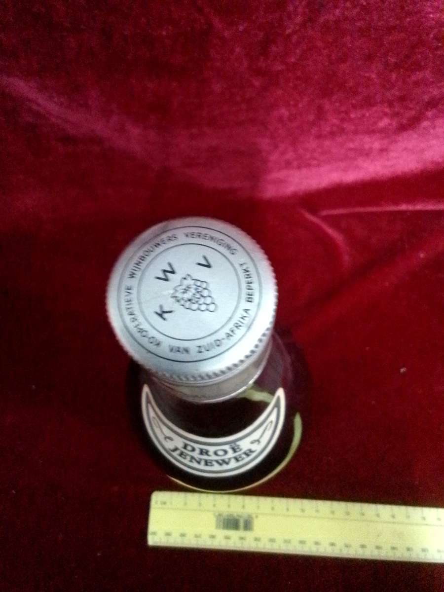 Vintage KWV Suiwer Droe Jenewer - 750ml - Van Zuid Afrika Beperk - Sealed