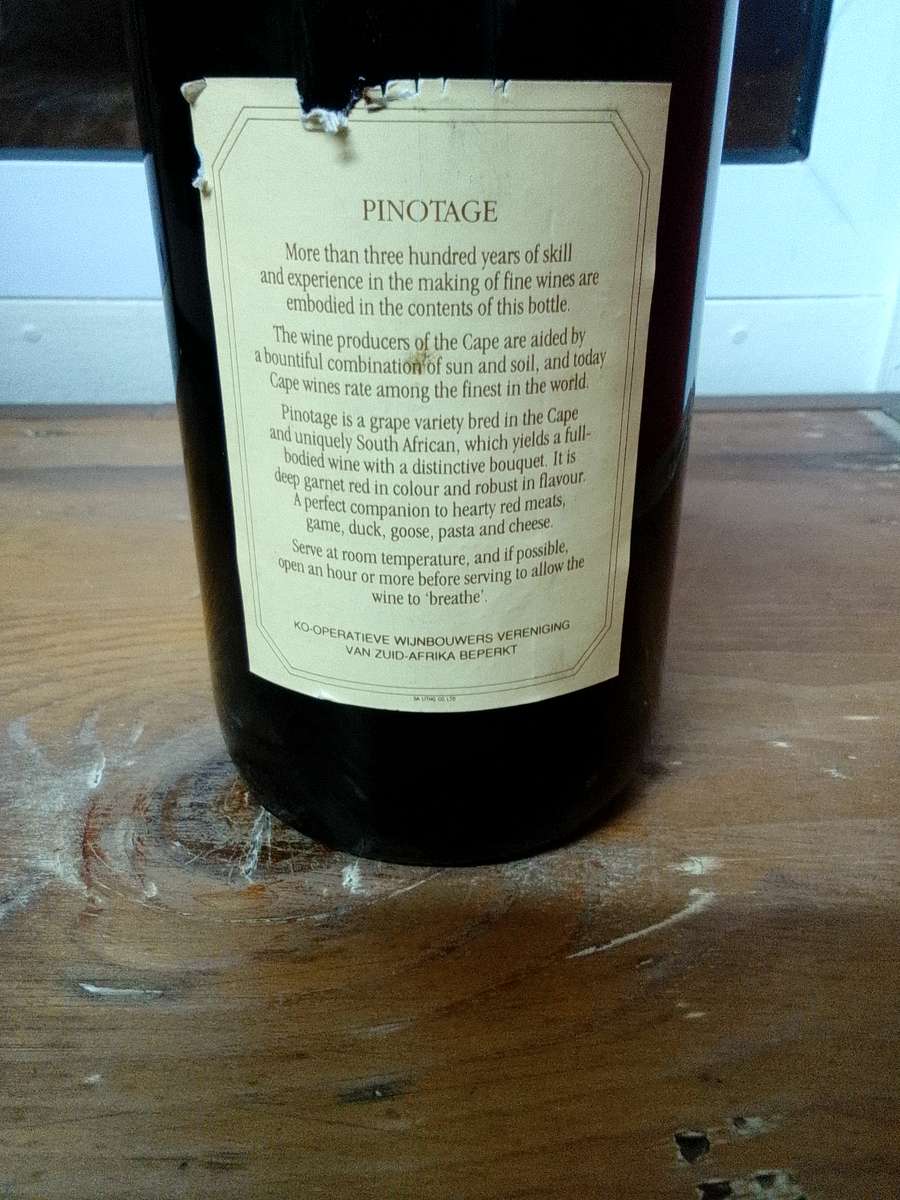 Vintage 1982 Vintage KWV Pinotage Coastel Region- 750ml - Sealed - Bottled by KWV Paarl