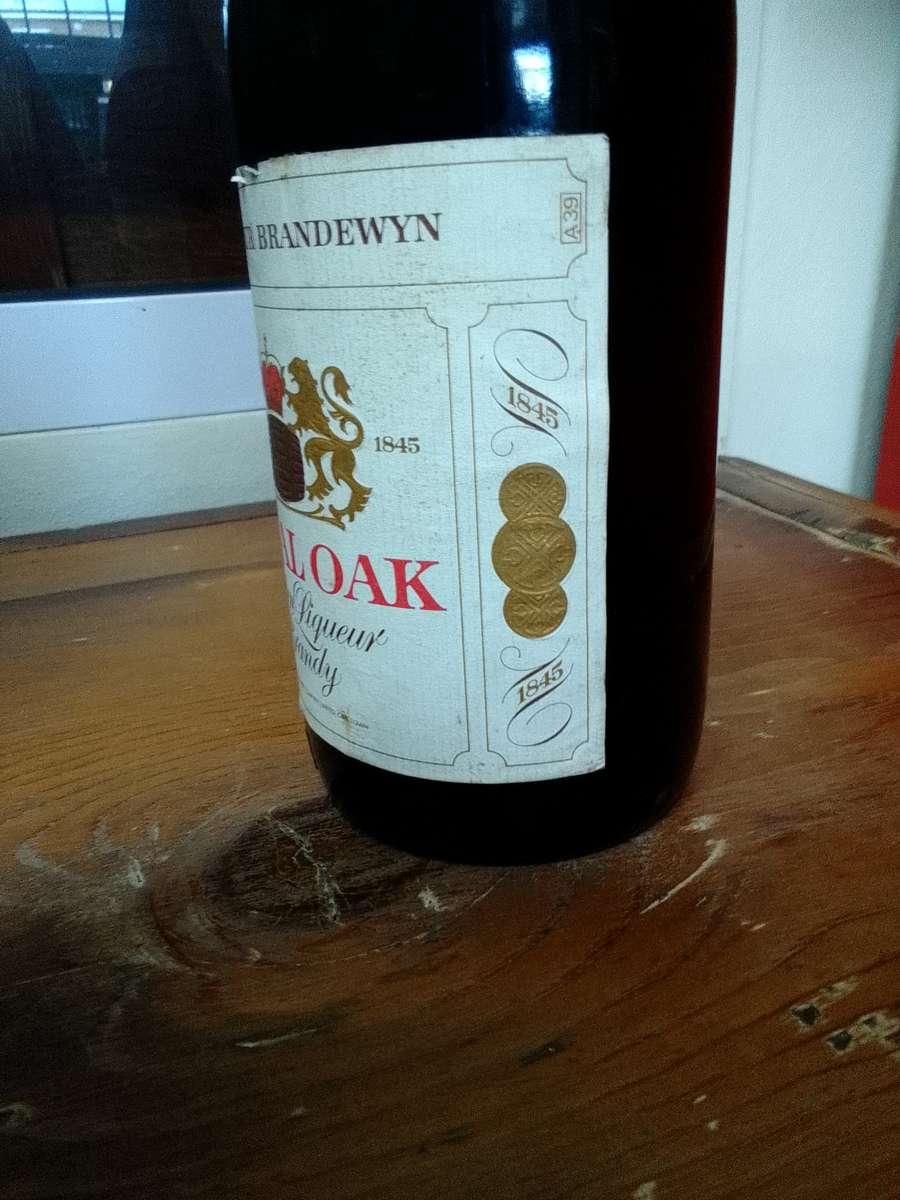 Vintage Royal Oak Golden Liqueur Brandy / Goue Likeur Brandewyn - Sealed