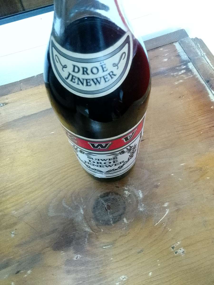 Vintage KWV Suiwer Droe Jenewer - 750ml - Van Zuid Afrika Beperk - Sealed