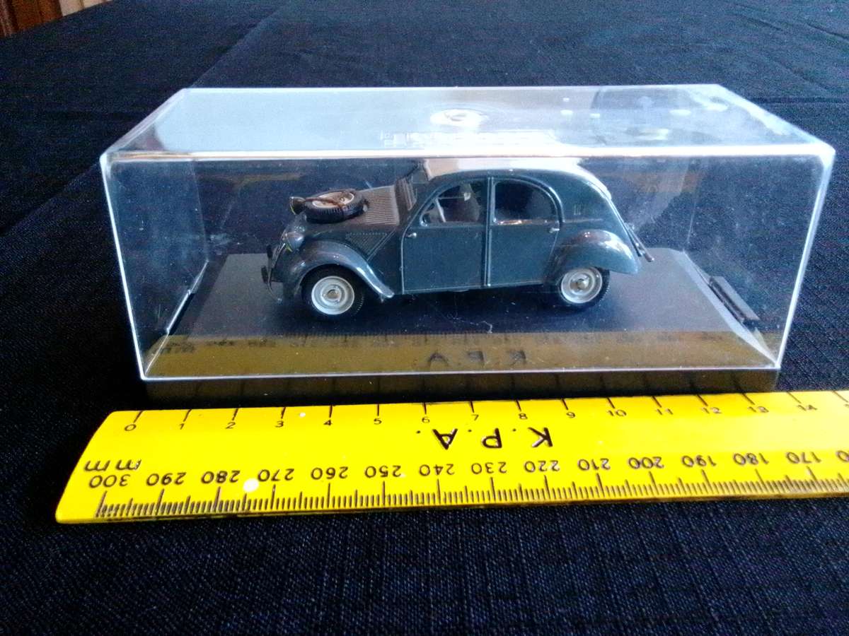 Vintage Vitesse La Collection 037A - Citroën 2CV Sahara 4x4 Presentation 1958