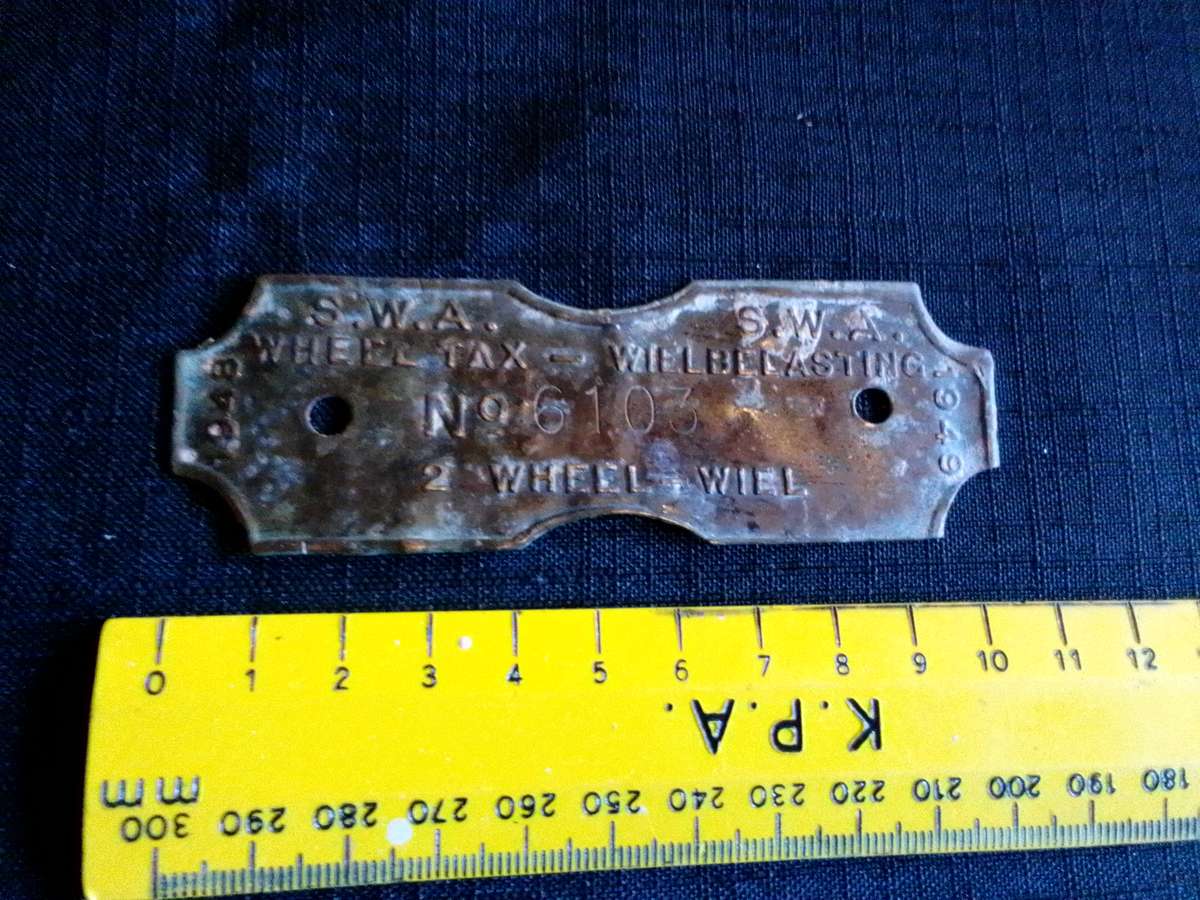 Vintage 1948 - 1949 South West African 2 Wheel Tax/Wielbelasting Metal Badge No 6103