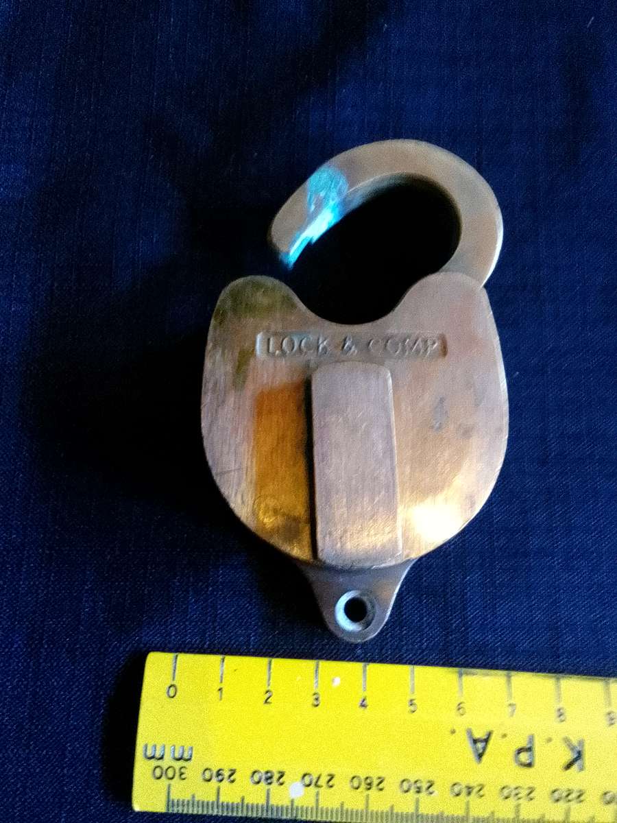 Fantastic Vintage Heavy Solid Brass Lock & Comp Padlock (No Key) 10,5 x 6,5 cm