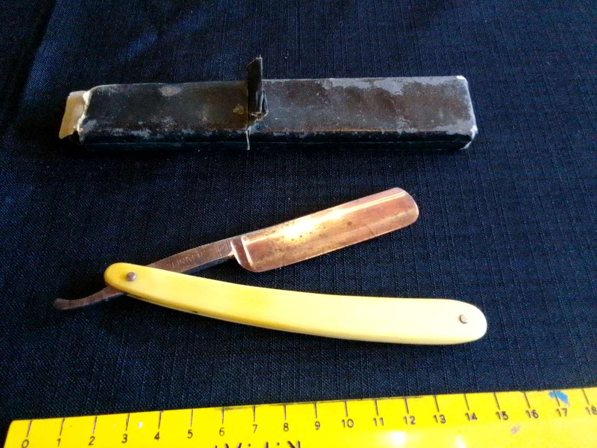 Vintage Solingen Willott Trademark Straight Razor - Made In Germany