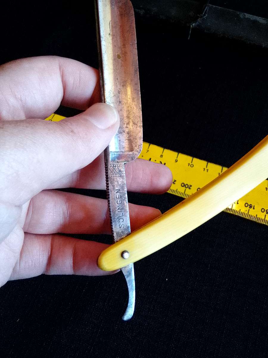 Vintage Solingen Willott Trademark Straight Razor - Made In Germany