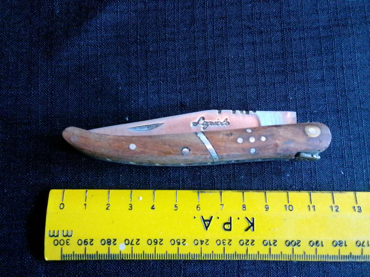 Stunning Laguiole Pocket Knife with Wooden Handle in Excellent Condition L:200m