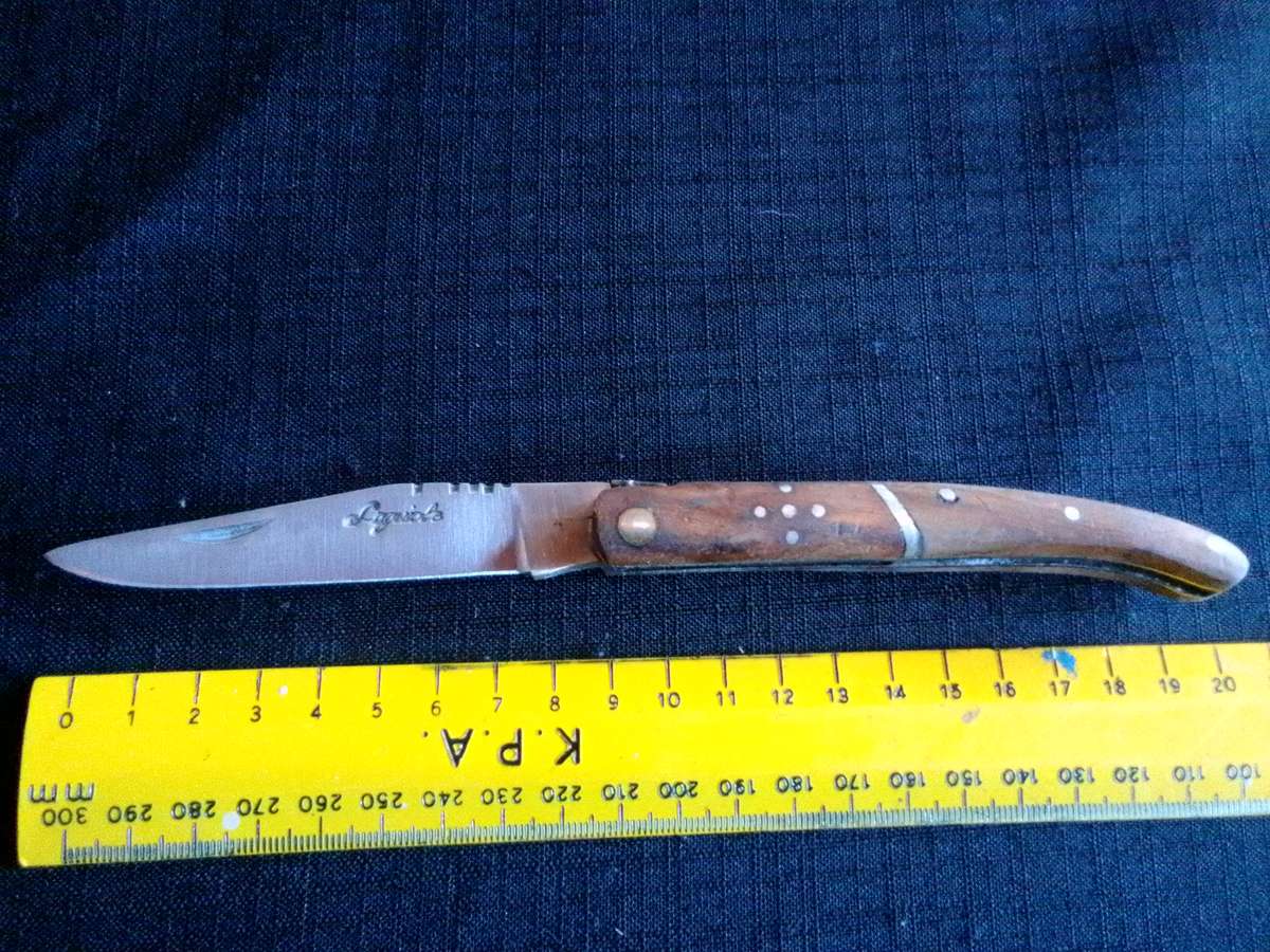Stunning Laguiole Pocket Knife with Wooden Handle in Excellent Condition L:200m