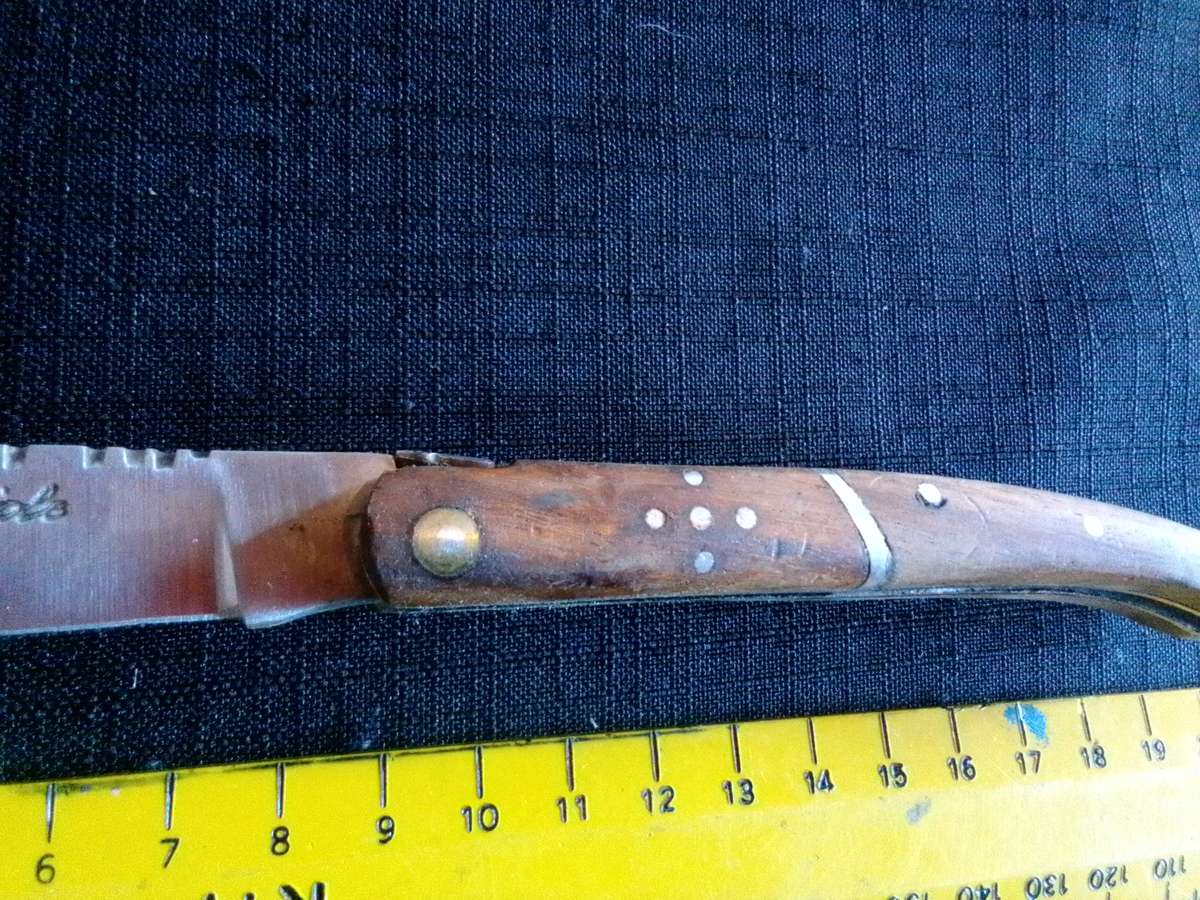 Stunning Laguiole Pocket Knife with Wooden Handle in Excellent Condition L:200m