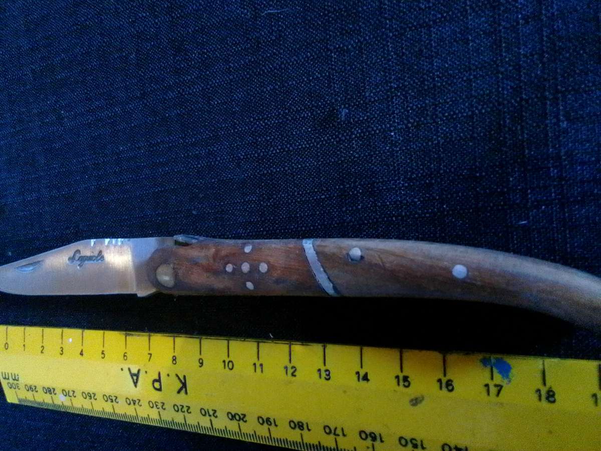 Stunning Laguiole Pocket Knife with Wooden Handle in Excellent Condition L:200m
