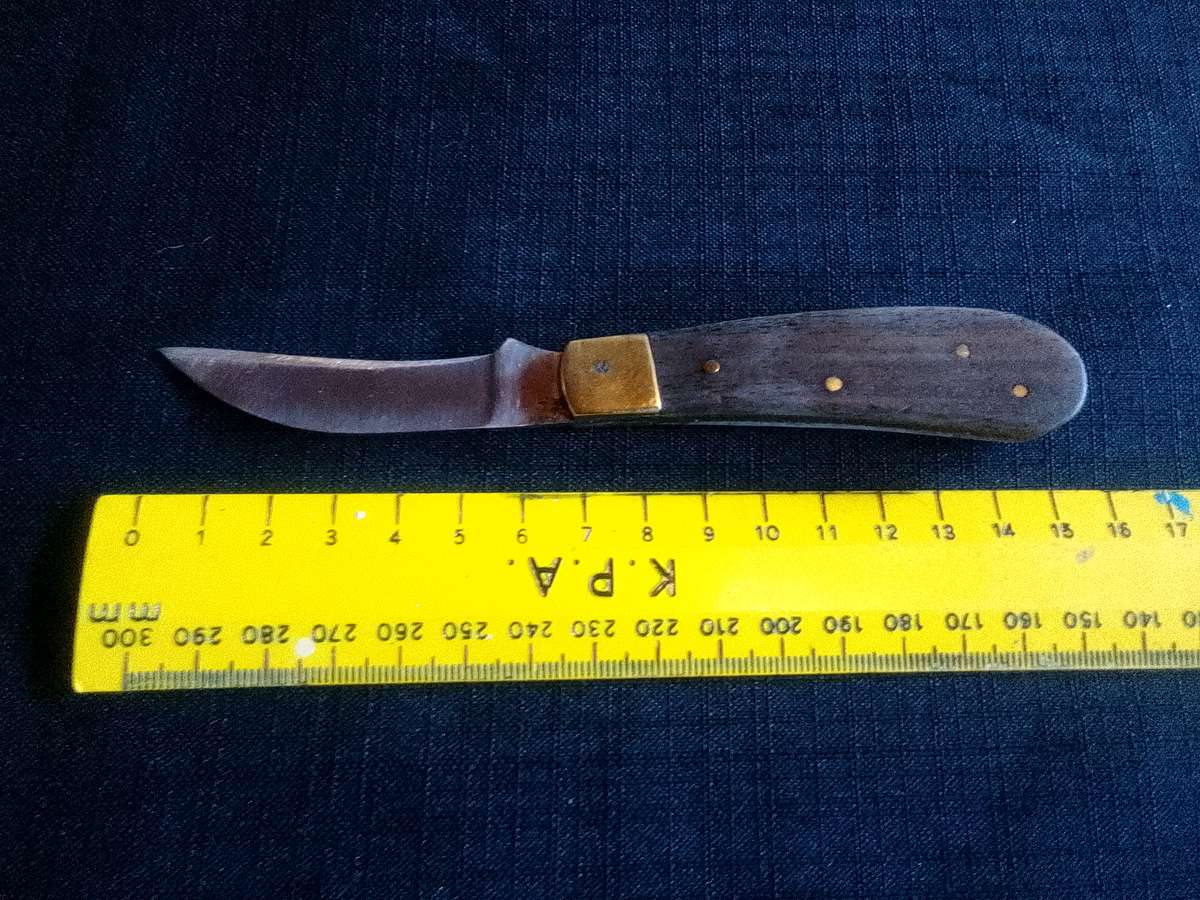 Beautifull Pocket Folding Knife With Wooden Handle - Good Condition L:150mm