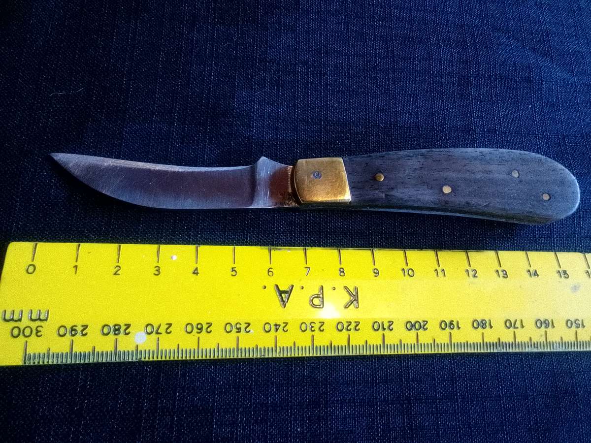 Beautifull Pocket Folding Knife With Wooden Handle - Good Condition L:150mm
