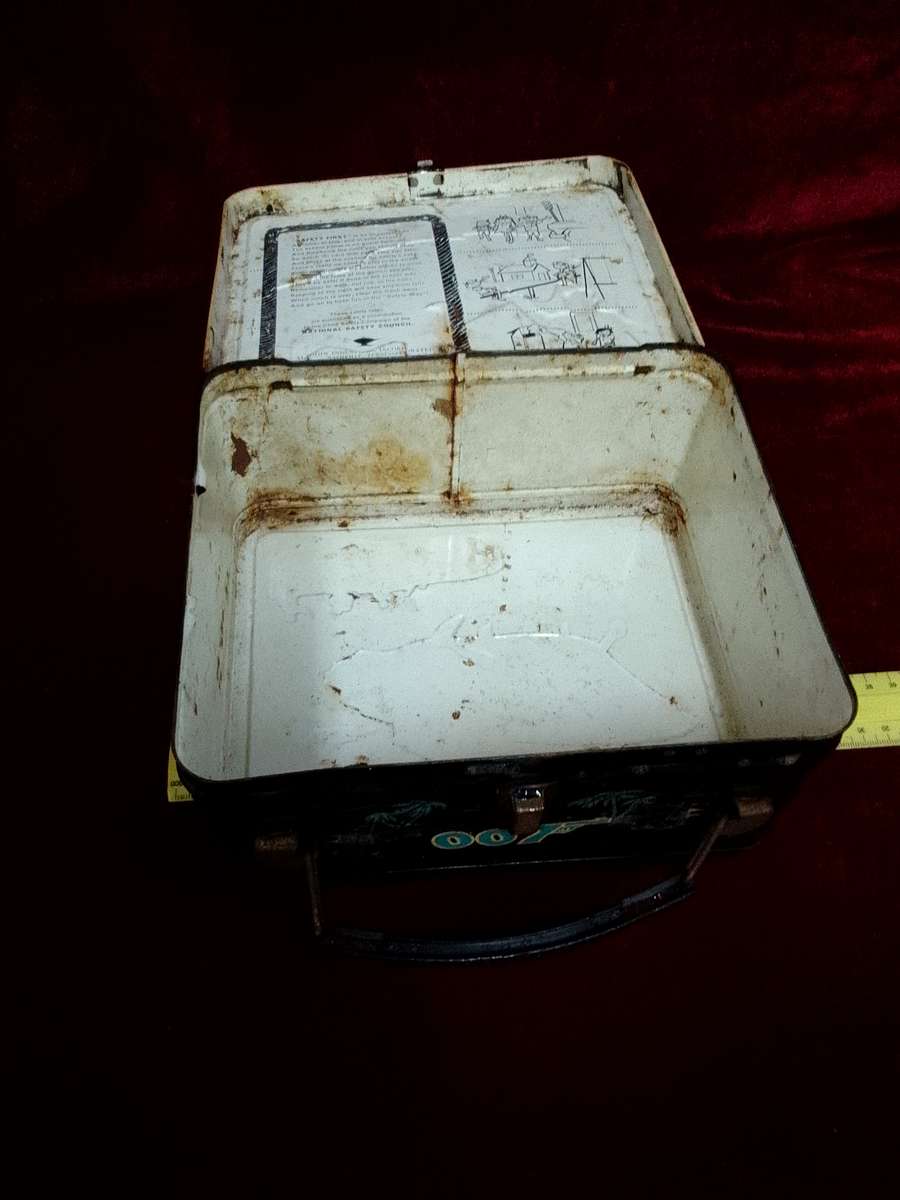 1966 James Bond 007 Metal Lunchbox