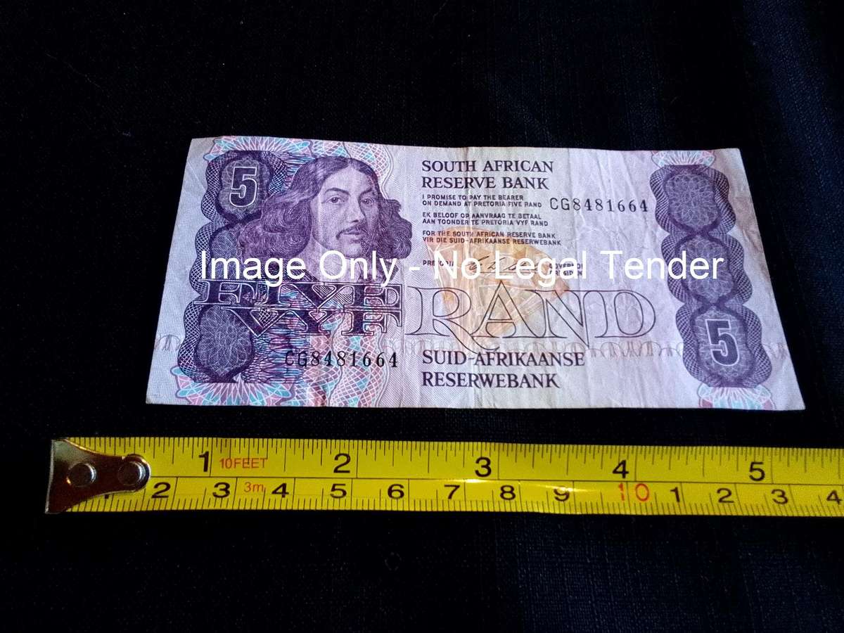 Republic Of South Africa Five Rand Note Serial Number CG8481664- CL Stals- Good Condition