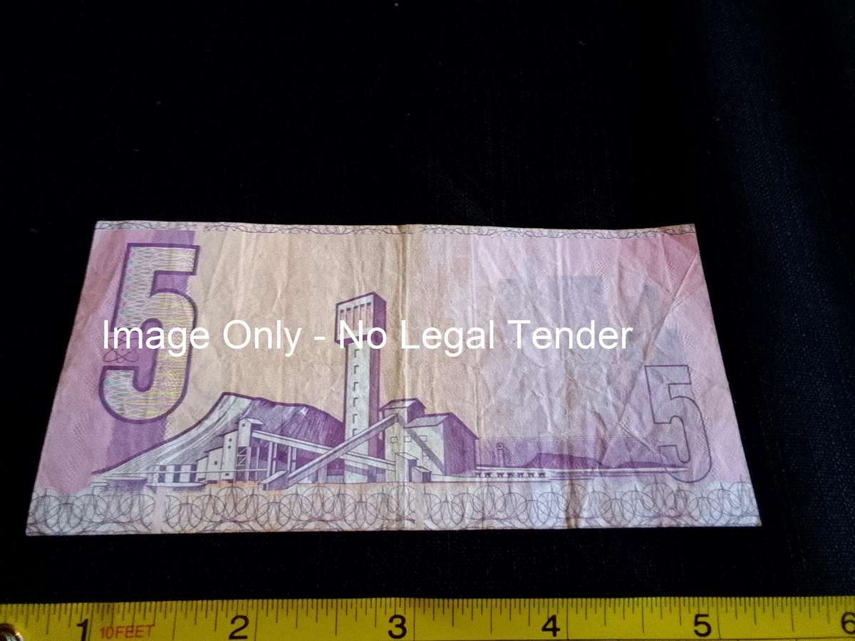Republic Of South Africa Five Rand Note Serial Number CG8481664- CL Stals- Good Condition