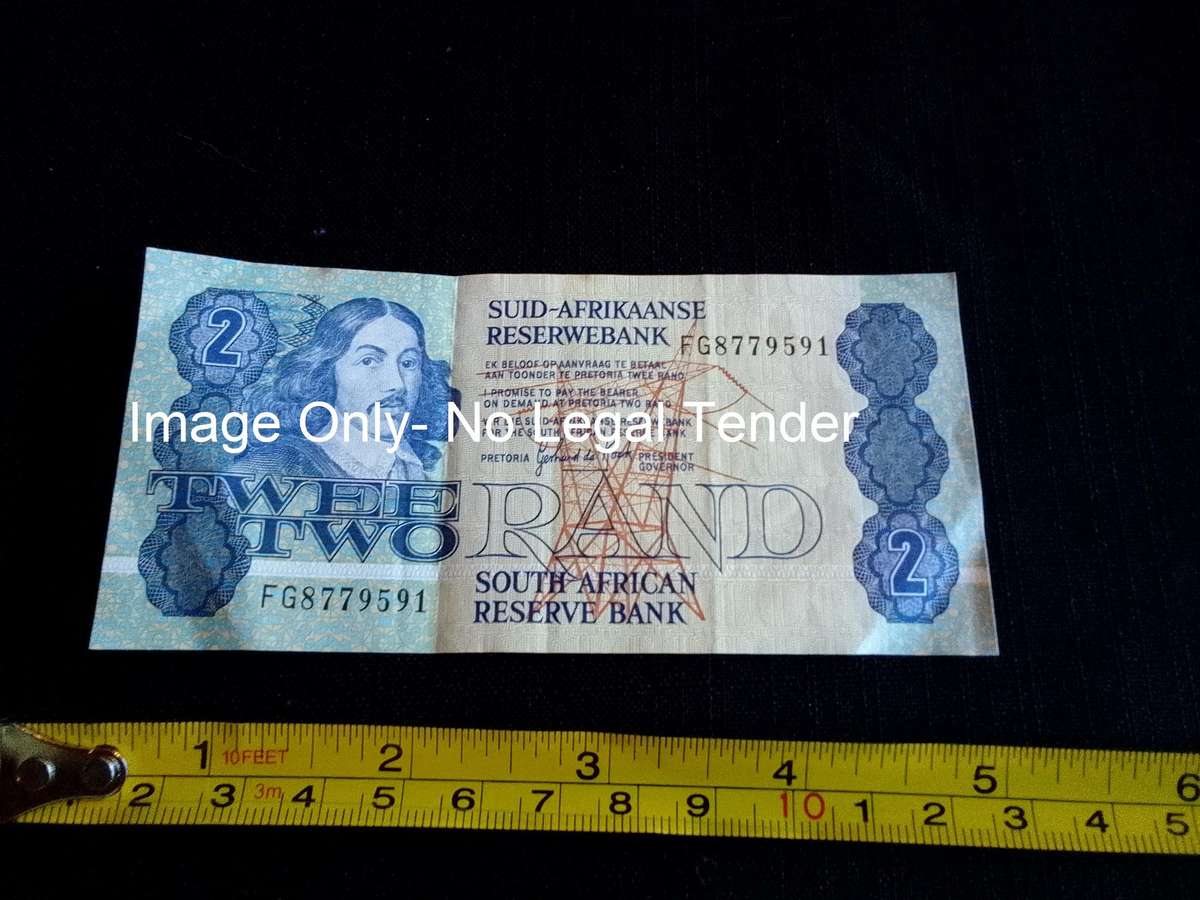 Republic Of South Africa Two Rand Note Serial Number FG8779591- Gerhard De Kock- Good Condition