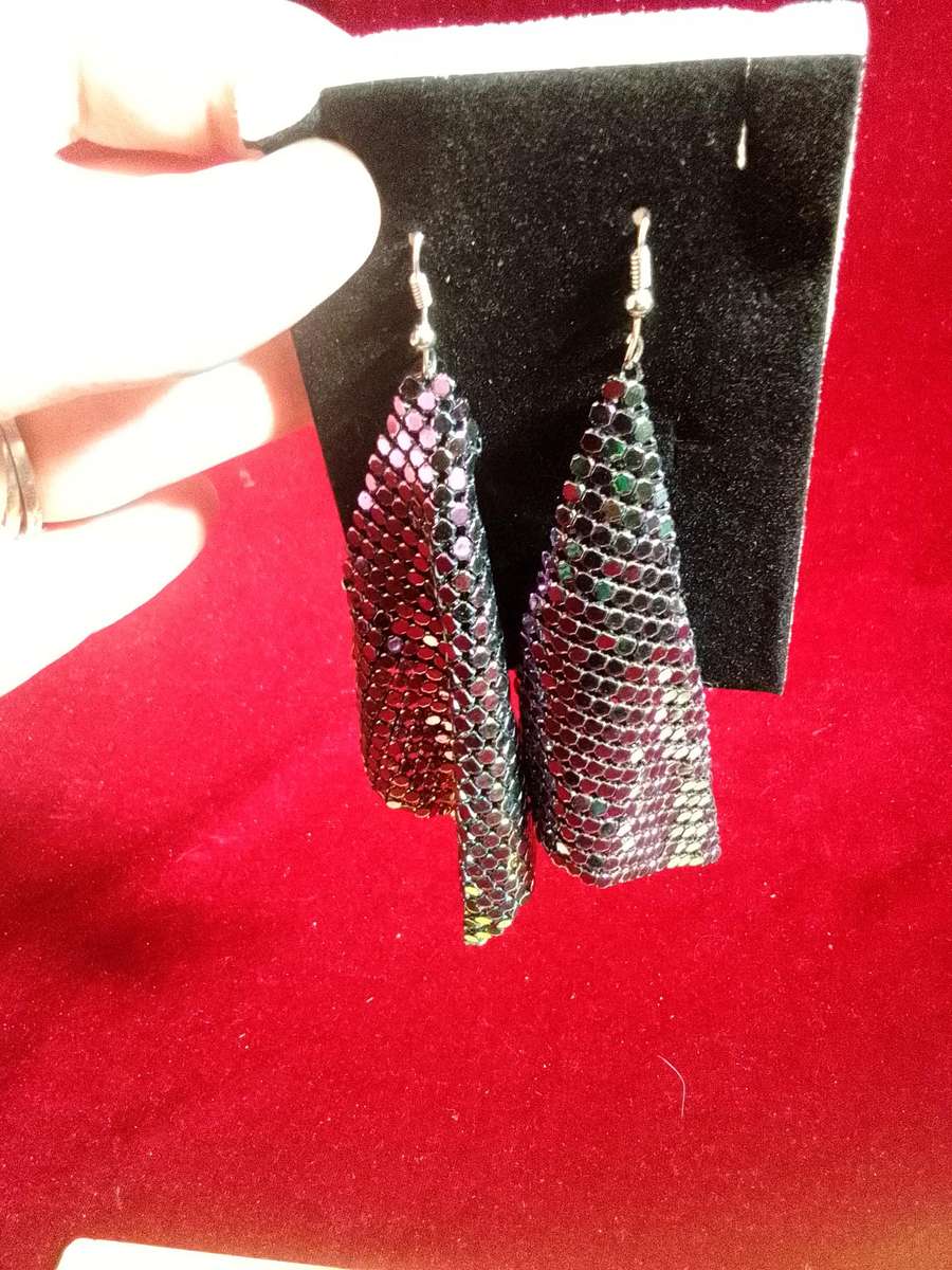 Stunning Rectangle Dangle Lightweight Mesh Tassel Sequin Long Drop Earings- Excellent Condition