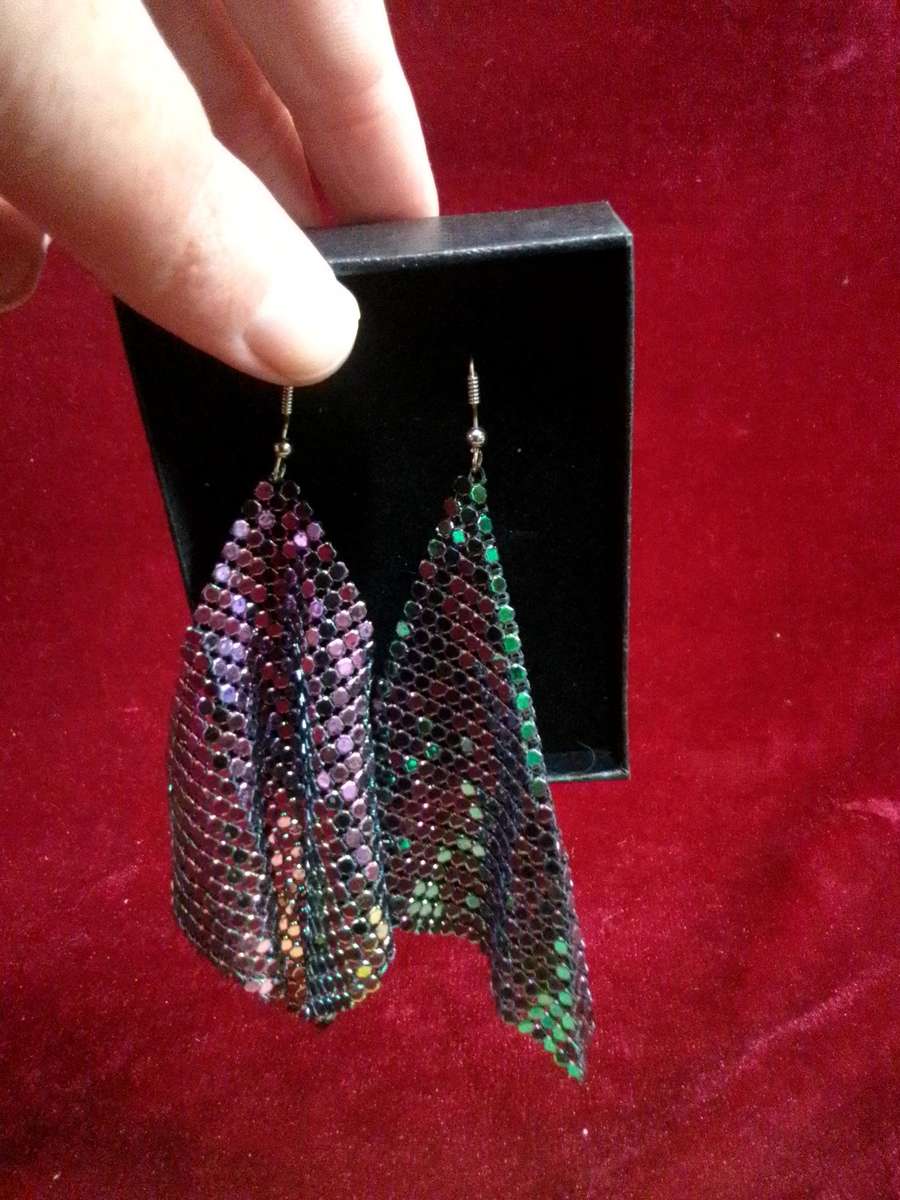 Stunning Rectangle Dangle Lightweight Mesh Tassel Sequin Long Drop Earings- Excellent Condition