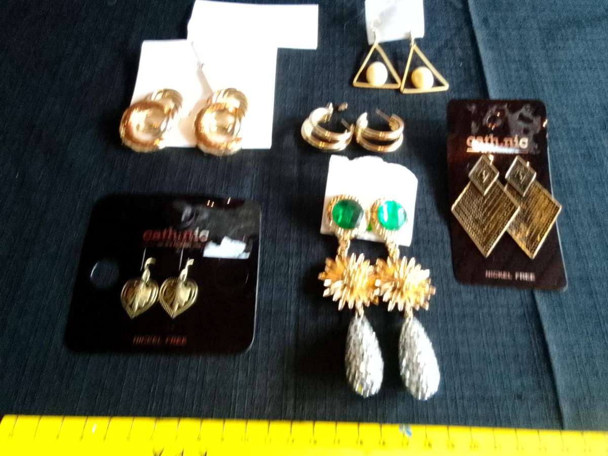 Collection Of Six Stunning Woman's Different Styles Of Earrings - Excellent Condition