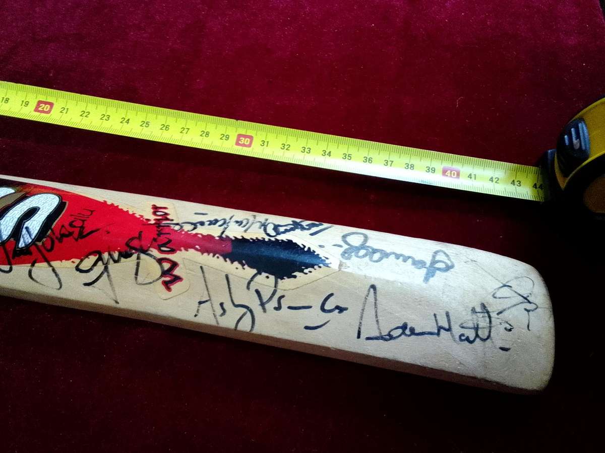 Mini Cricket Staurt Surridge Zulu Warrior Bat - Signed By Protea Cricket Team Players - View Desp.